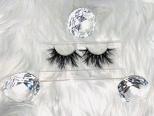 Load image into Gallery viewer, Glam Couture Lashes™ - Exquisite
